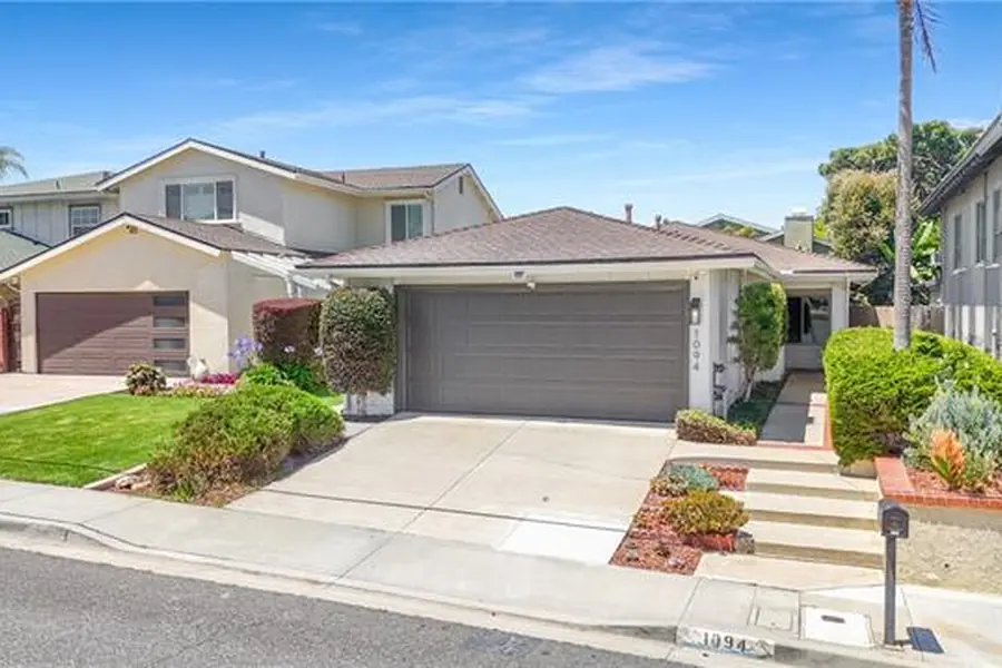 Recent Southwest Costa Mesa home sale on Sea Bluff