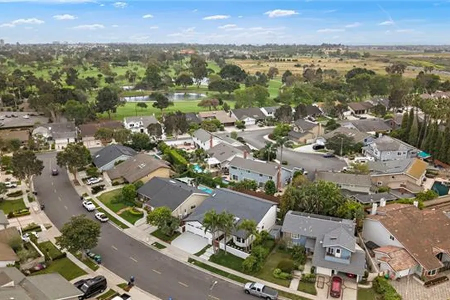 Mesa Verde Costa Mesa neighborhood aerial