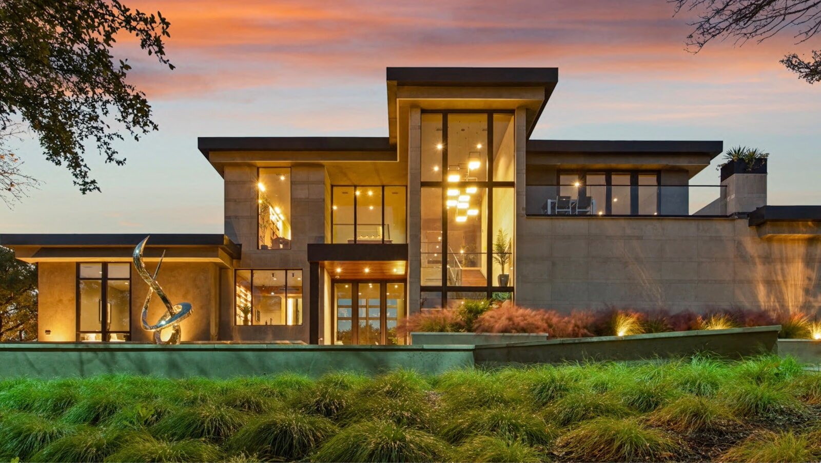 Costa Mesa neighborhood view